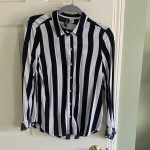 H&M Divided women’s midnight blue and white striped blouse